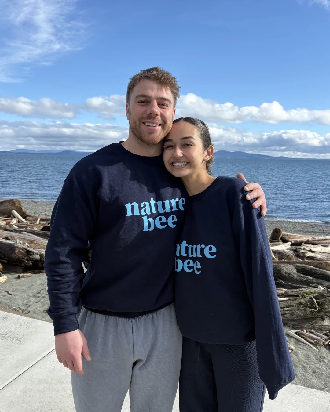 Nature Bee Crew Neck Sweater - NATURE BEE
